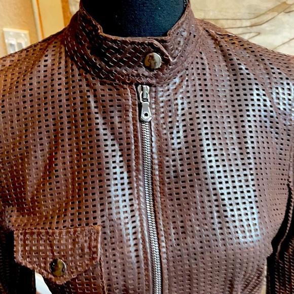 This is a authentic Dolce & GaBBANA leather jacket the color is chocolate brown - Picture 5 of 10